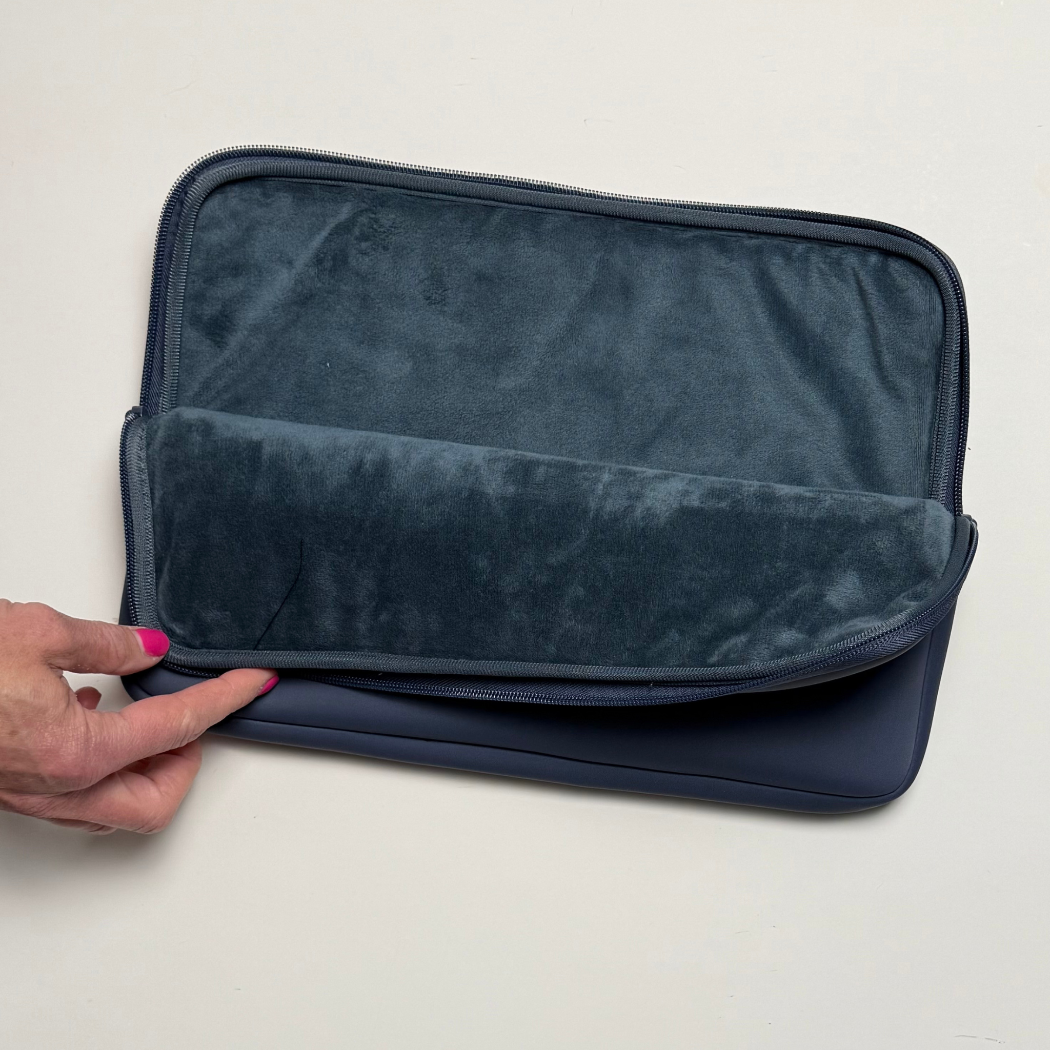 The Sideline Sleeve - 13"